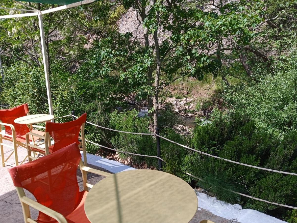 Guesthouse Eleftherios Kalavryta Exterior photo