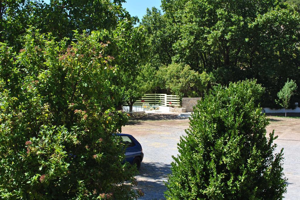 Guesthouse Eleftherios Kalavryta Exterior photo